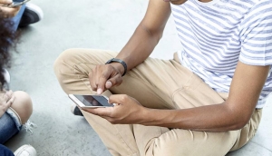 Take a break from social media to ease mental health woes during pandemic